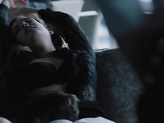 Горячая сцена секса с актрисой Riley Keough